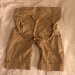 Butt lifter undergarment